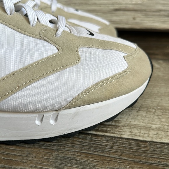 Nike Men's Nike White and Beige Sneakers - Picture 2 of 12